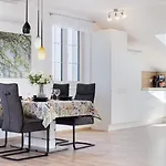 Luxusní Blonde Farm Apartamento Slavetin