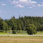Apartamento Luxusní Blonde Farm Slavetin