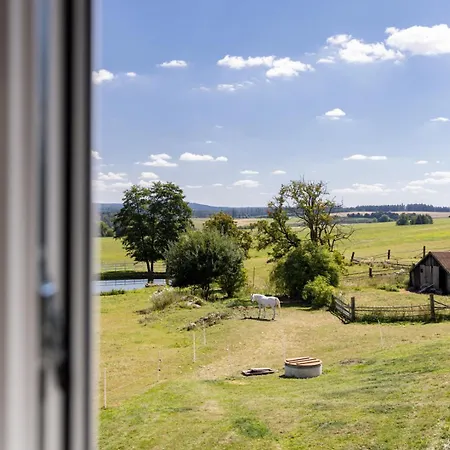 Luxusni Blonde Farm *