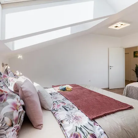 Apartment Luxusni Blonde Farm
