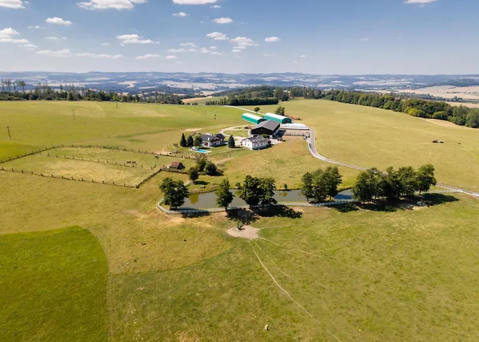 Luxusni Blonde Farm *